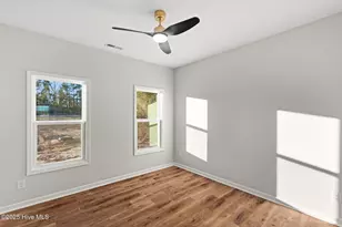 404 Wade Dr, Richlands, NC 28574 - Photo 32