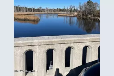1401 Creekfront Drive, Wilmington, NC 28401 - Photo 2