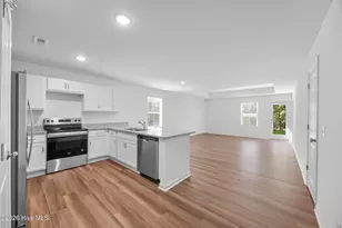 1014 Brooke Ridge Ln, Boiling Spring Lakes, NC 28461 - Photo 16