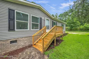 97 Bridgeside Rd, Rocky Point, NC 28457 - Photo 2