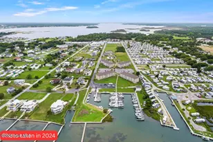 650 Cedar Point Blvd, Cedar Point, NC 28584 - Photo 30