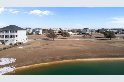 847 Cannonsgate Drive, Newport, NC 28570 - Photo 2