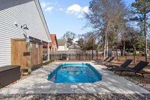 134 NE 5th St, Oak Island, NC 28465 - Photo 32