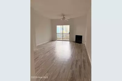 4220 Wilshire Boulevard #203, Wilmington, NC 28403 - Photo 6