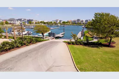 609 Cannonsgate Drive, Newport, NC 28570 - Photo 40