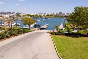 609 Cannonsgate Dr, Newport, NC 28570 - Photo 40