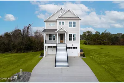 609 Cannonsgate Drive, Newport, NC 28570 - Photo 2