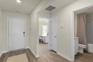 406 Oak Knl Dr, Jacksonville, NC 28546 - Photo 4