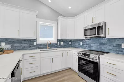 1213 N Shore Drive, Surf City, NC 28445 - Photo 10