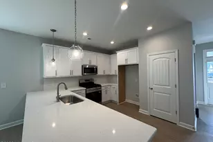 298 Rough Rdg Trl, Aberdeen, NC 28315 - Photo 36