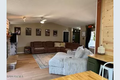 176 Old Fountain Road, Richlands, NC 28574 - Photo 6