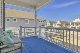 305 Ivy Ln, Carolina Beach, NC 28428 - Photo 4