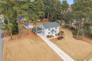 410 Coharie Dr, Clinton, NC 28328 - Photo 2