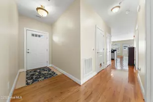 712 St Joseph St, Carolina Beach, NC 28428 - Photo 4