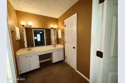 8041 Saint Andrews Drive, Laurinburg, NC 28352 - Photo 24