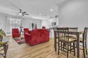 116 NW 14th St, Oak Island, NC 28465 - Photo 8