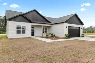 408 Wade Dr, Richlands, NC 28574 - Photo 2