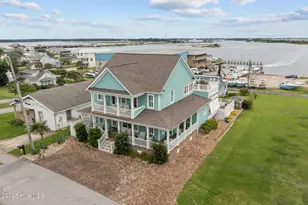 303 S Elm St, Swansboro, NC 28584 - Photo 10