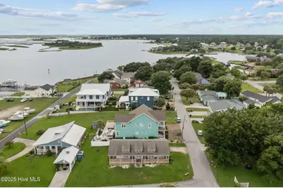303 S Elm Street, Swansboro, NC 28584 - Photo 12
