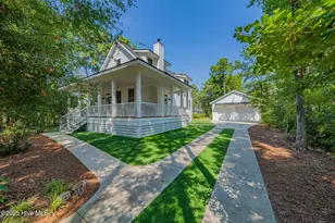 141 Tuscarora Ct, Manteo, NC 27954 - Photo 2