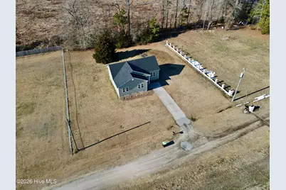 303 Roberson Drive, Williamston, NC 27892 - Photo 4