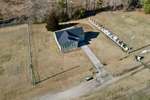 303 Roberson Dr, Williamston, NC 27892 - Photo 4