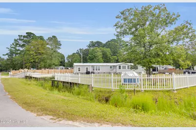 414 W Branch Drive, Newport, NC 28570 - Photo 32