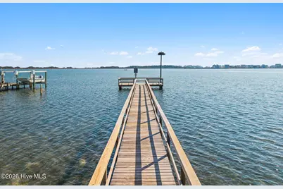 814 Chadwick Shores Drive, Sneads Ferry, NC 28460 - Photo 14
