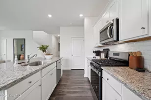 302 Mizzen Wy, Elizabeth City, NC 27909 - Photo 6