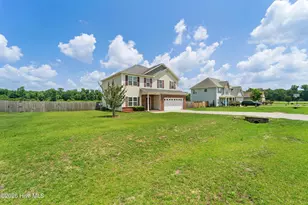 407 S Bluff Cir, Jacksonville, NC 28540 - Photo 4