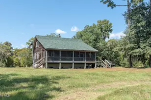 100 Hog Island, New Bern, NC 28560 - Photo 2