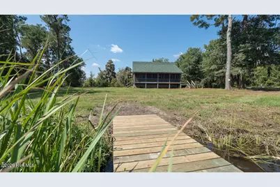 100 Hog Island, New Bern, NC 28560 - Photo 18