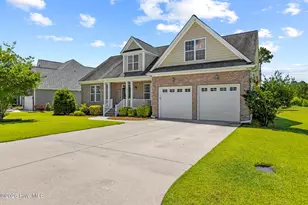 417 Meadowland Cir, Maple Hill, NC 28454 - Photo 2