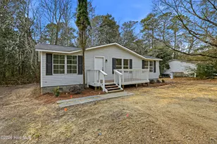 808 Wildwood Cir, Hampstead, NC 28443 - Photo 2