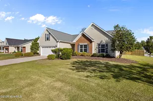 102 Blackheath Dr, New Bern, NC 28560 - Photo 1