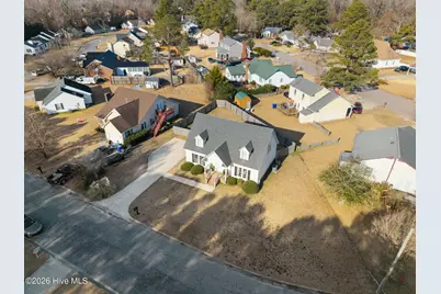 905 Autumn Drive, Greenville, NC 27834 - Photo 6