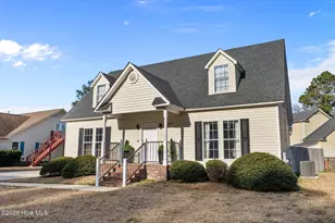 905 Autumn Dr, Greenville, NC 27834 - Photo 2