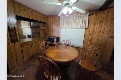 3113 Fairfield Avenue SW, Supply, NC 28462 - Photo 8