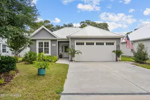 108 NE 17th St, Oak Island, NC 28465 - Photo 2