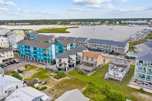 1404 Canal Dr, Carolina Beach, NC 28428 - Photo 2