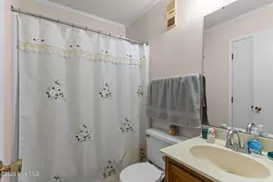 1404 Canal Dr, Carolina Beach, NC 28428 - Photo 16