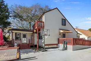 131 Purdie Dr, Emerald Isle, NC 28594 - Photo 8