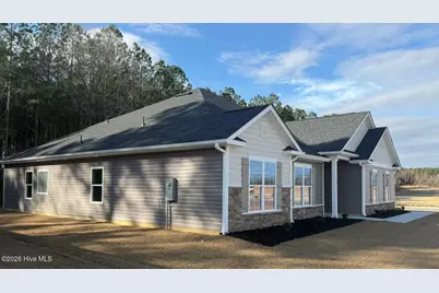 199 Seashore Street, Grimesland, NC 27837 - Photo 2