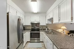 505 Carolina Beach Ave N, Carolina Beach, NC 28428 - Photo 10