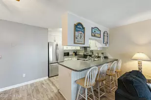 505 Carolina Beach Ave N, Carolina Beach, NC 28428 - Photo 6