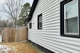 1008 Oakey St, Rocky Mount, NC 27803 - Photo 2
