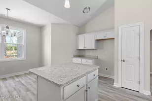 4060 Hunters Trail, Jacksonville, NC 28546 - Photo 12