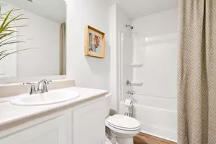 444 Driftwood Dr, Richlands, NC 28574 - Photo 8