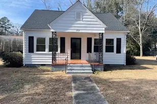203 Allen St, Elizabethtown, NC 28337 - Photo 2