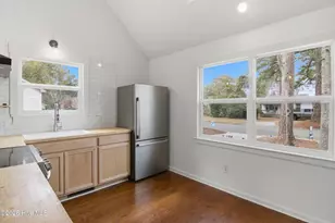 133 New Bern St, Wilmington, NC 28403 - Photo 6
